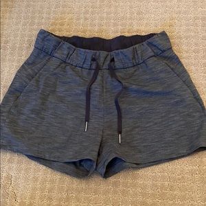 lulu lemon size 6 shorts